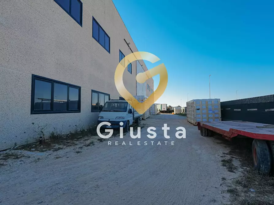 Immagine 3 di Capannone industriale in vendita  in Via Alfred nobel a Brindisi