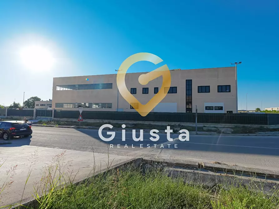 Immagine 5 di Capannone industriale in vendita  in Via Alfred nobel a Brindisi