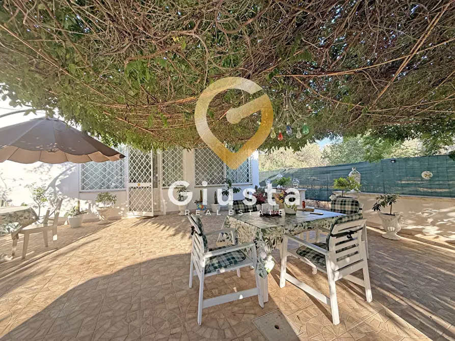 Immagine 4 di Villa in vendita  in Contrada Tanusci a Latiano