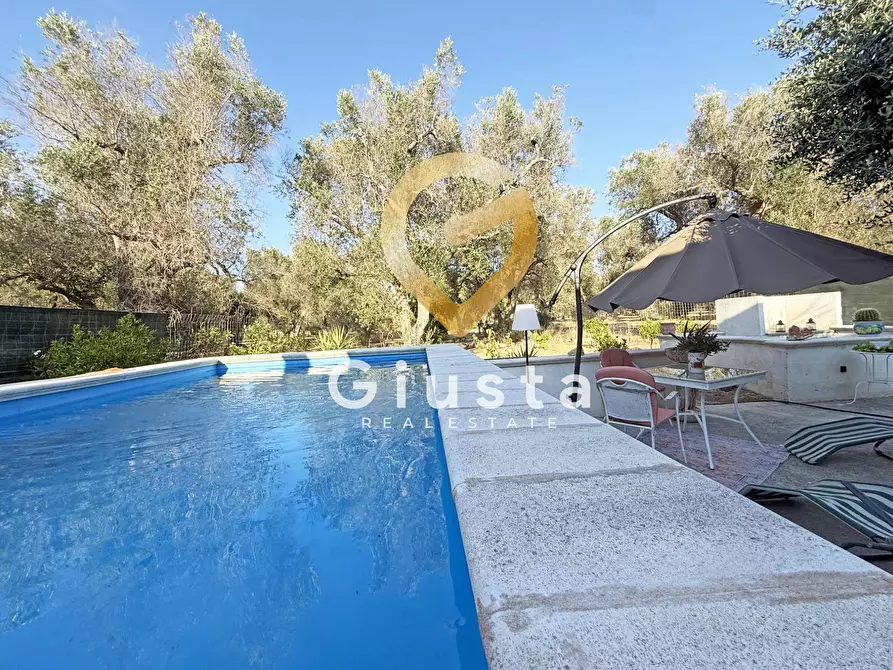 Immagine 26 di Villa in vendita  in Contrada Tanusci a Latiano