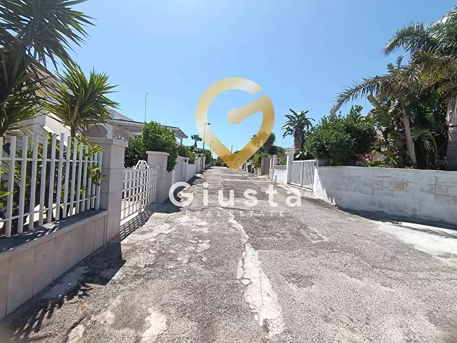 Immagine 2 di Villa in vendita  in Contrada fontanelle snc a Ostuni