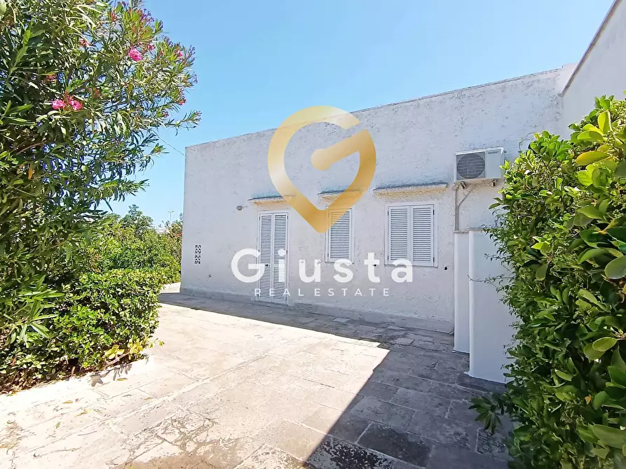 Immagine 6 di Villa in vendita  in Contrada fontanelle snc a Ostuni