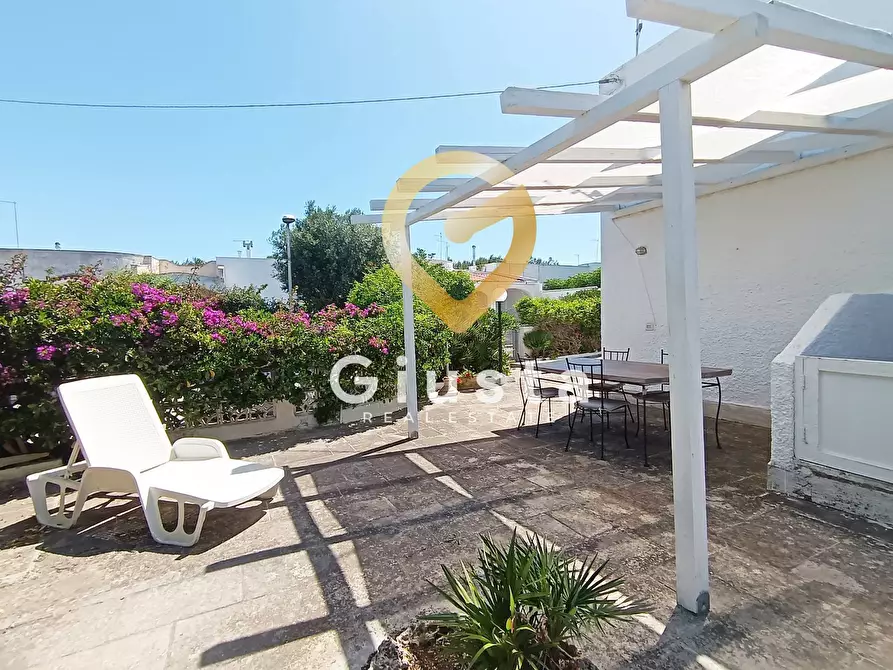 Immagine 10 di Villa in vendita  in Contrada fontanelle snc a Ostuni