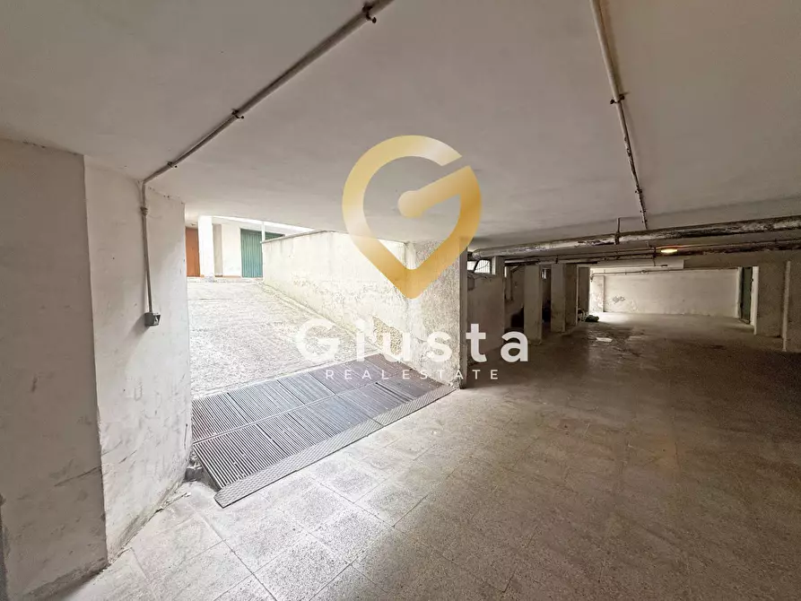 Immagine 32 di Appartamento in vendita  in Via Imperatore costantino 23 a Brindisi