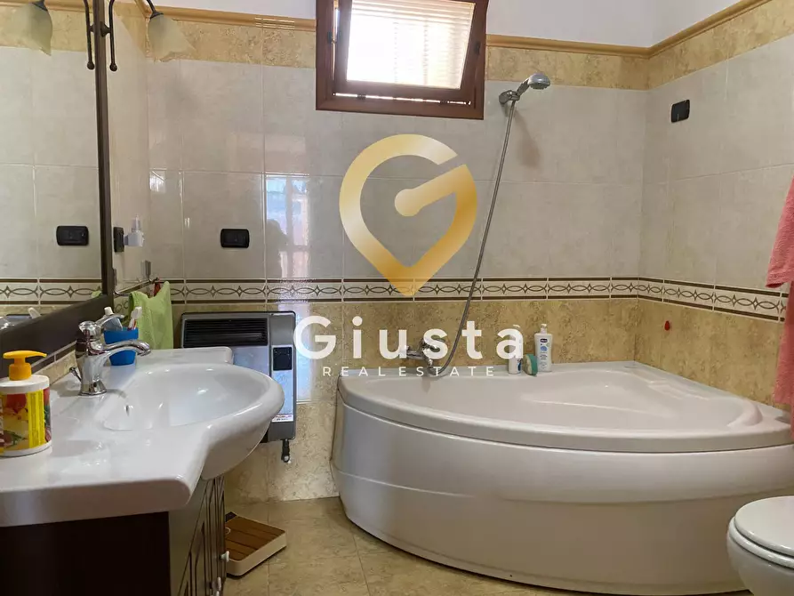 Immagine 15 di Casa indipendente in vendita  in Via Gioacchino Rossini 4 a Latiano