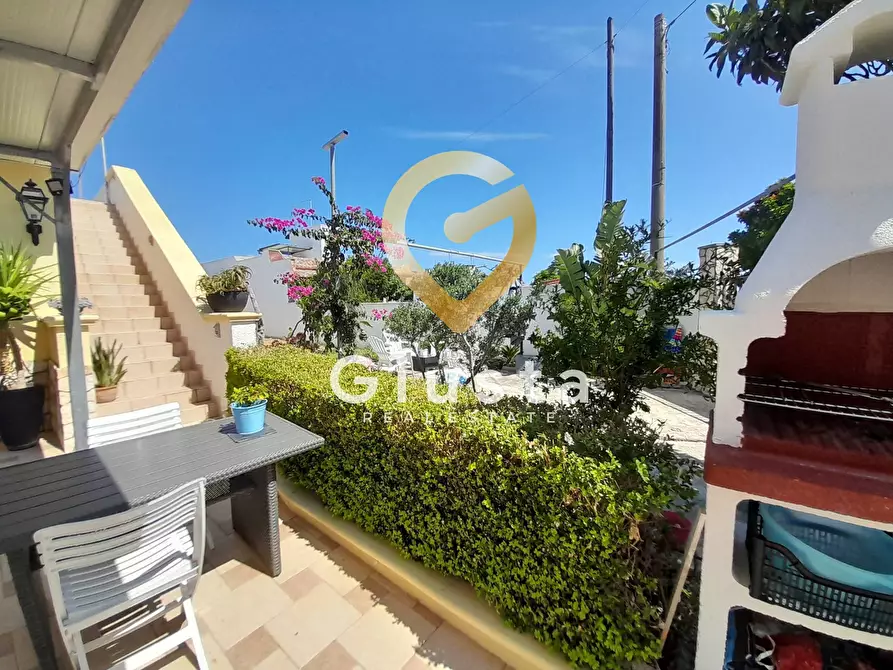 Immagine 7 di Villa in vendita  in Via Urbino 7 a Cellino San Marco