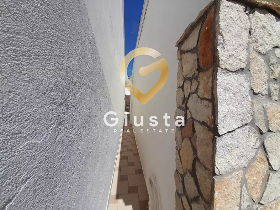 Immagine 12 di Villa in vendita  in Via Urbino 7 a Cellino San Marco