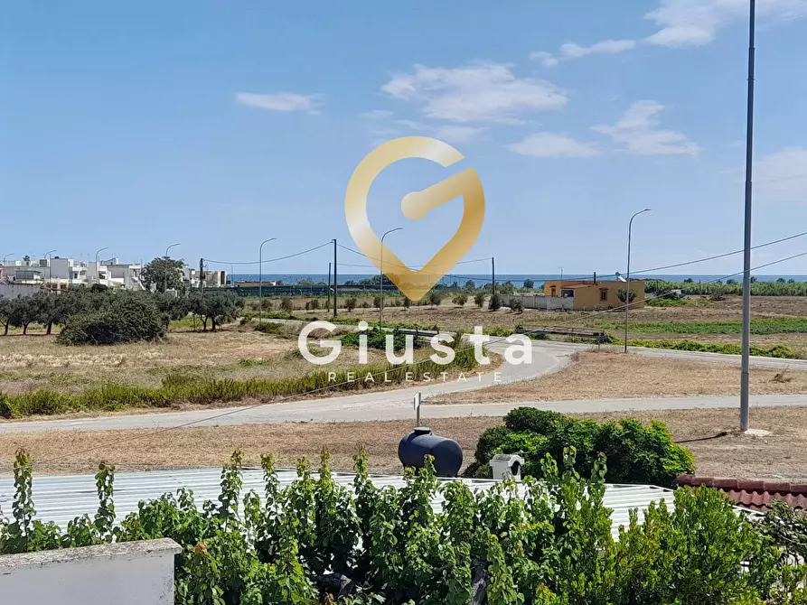 Immagine 23 di Villa in vendita  in Via Urbino 7 a Cellino San Marco