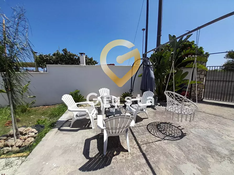 Immagine 56 di Villa in vendita  in Via Urbino 7 a Cellino San Marco