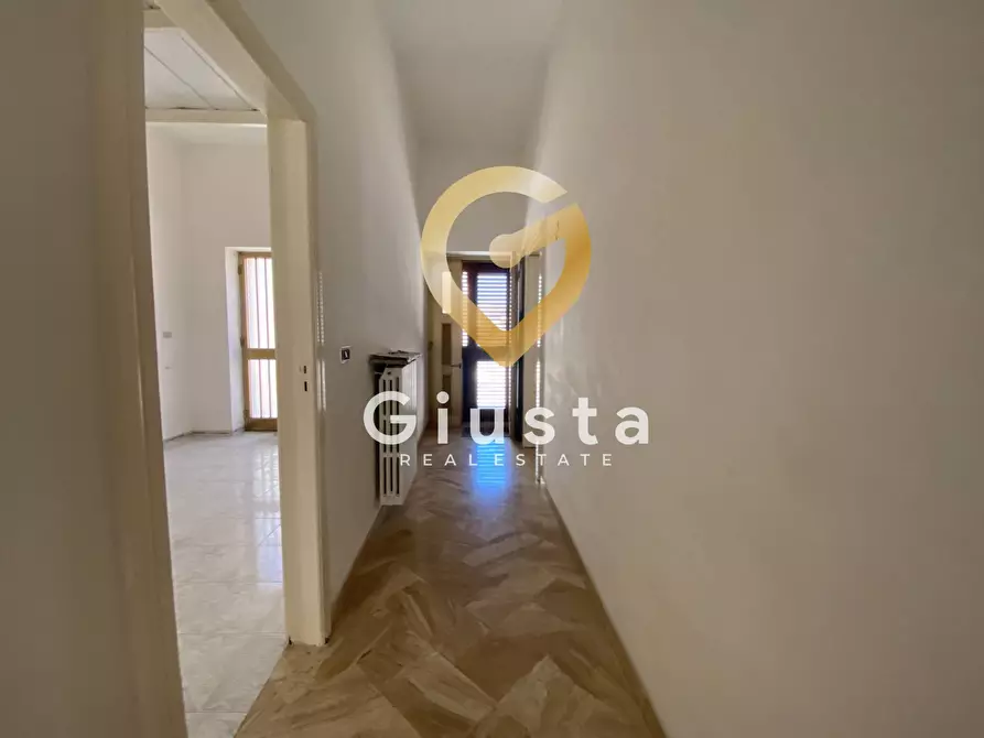 Immagine 2 di Casa semindipendente in vendita  in Via Giuseppe Trono 205 a Mesagne