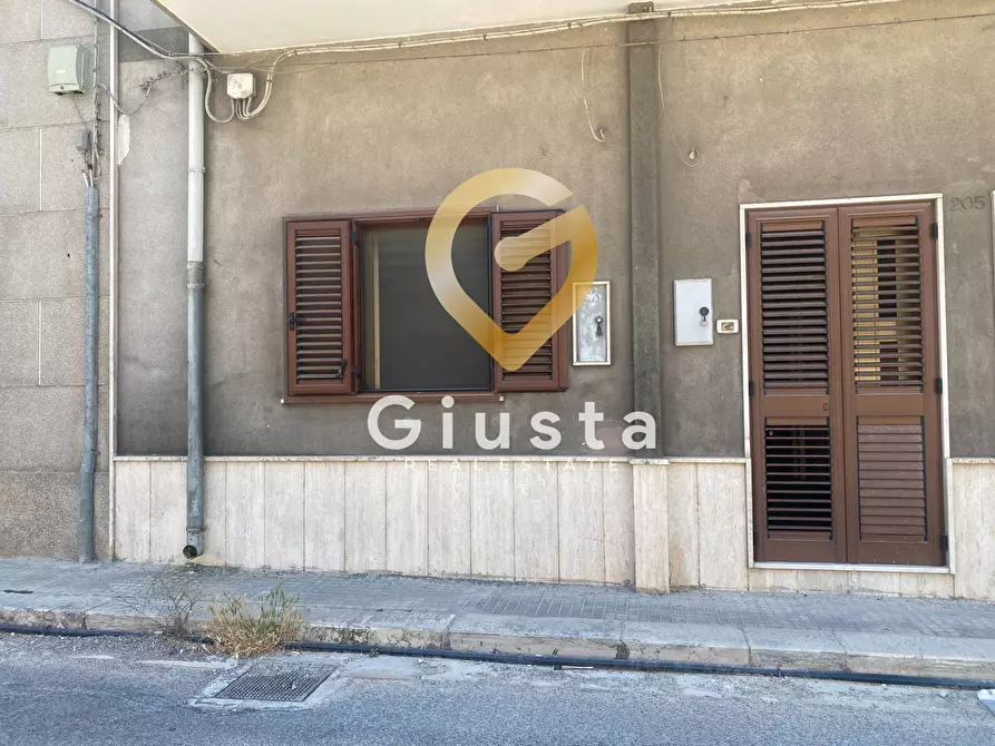 Immagine 1 di Casa semindipendente in vendita  in Via Giuseppe Trono 205 a Mesagne