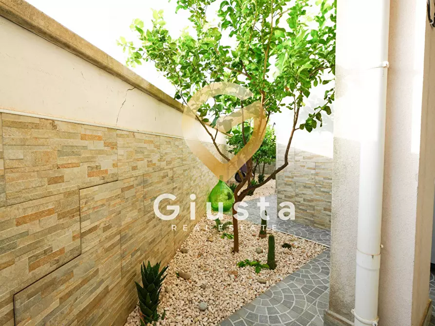 Immagine 34 di Appartamento in vendita  in Via Agrigento 60 a Mesagne