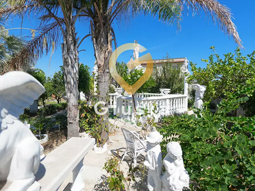 Immagine 5 di Villa in vendita  in Strada Palmarini a Brindisi