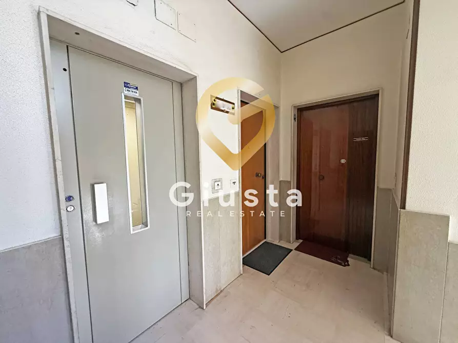Immagine 7 di Appartamento in vendita  in Via Pastrengo 43 a Brindisi
