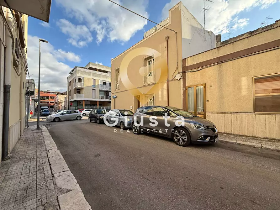 Immagine 2 di Casa indipendente in vendita  in Via Monte San Michele 31 a Brindisi