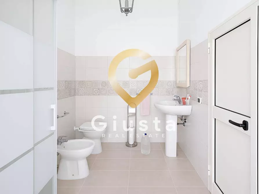 Immagine 12 di Casa indipendente in vendita  in Via Monte San Michele 31 a Brindisi