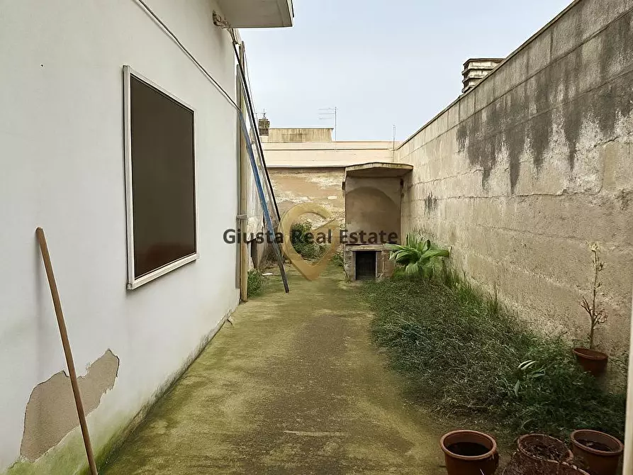 Immagine 12 di Casa semindipendente in vendita  in Via Martiri di Belfiore 64 a San Pietro Vernotico