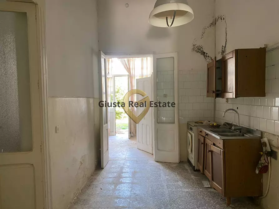 Immagine 9 di Casa indipendente in vendita  in Via Francesco Petrarca 8/10/12 a San Pietro Vernotico