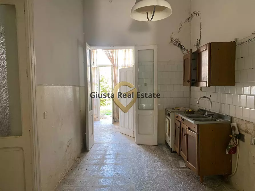 Immagine 10 di Casa indipendente in vendita  in Via Francesco Petrarca 8/10/12 a San Pietro Vernotico