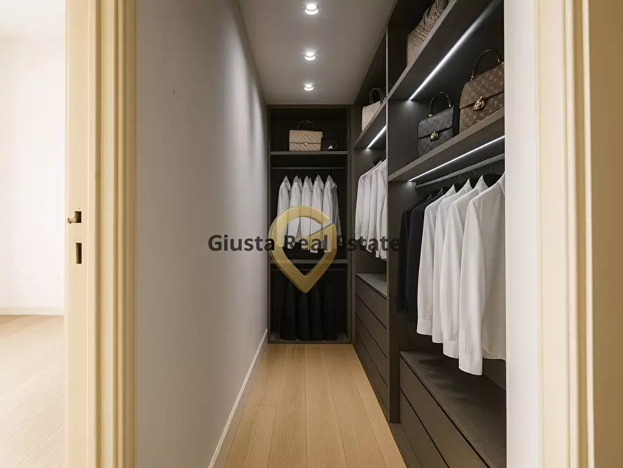 Immagine 10 di Appartamento in vendita  in Via De Carpentieri 13 a Brindisi