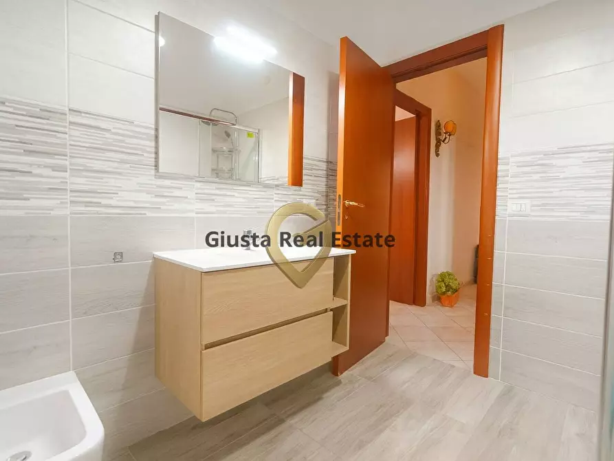 Immagine 11 di Appartamento in vendita  in Via Taranto 78 a Brindisi