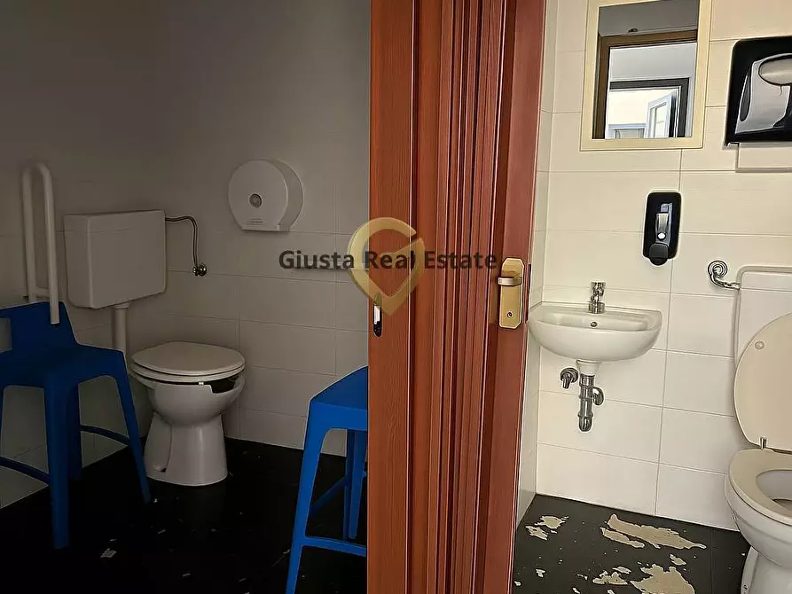 Immagine 9 di Attività commerciale in affitto  in VIa de  catignano 3 a Brindisi