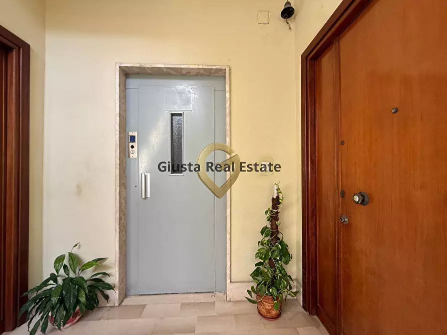 Immagine 5 di Appartamento in vendita  in Via Andrea Mantegna 1 a Brindisi