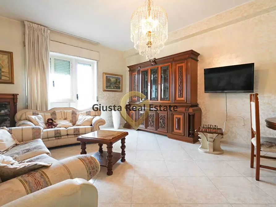 Immagine 17 di Appartamento in vendita  in Viale Commenda 17 a Brindisi