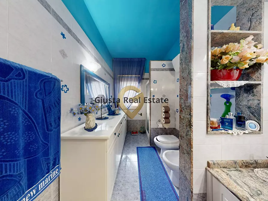 Immagine 7 di Appartamento in vendita  in via Val d'Aosta 8 a Mesagne