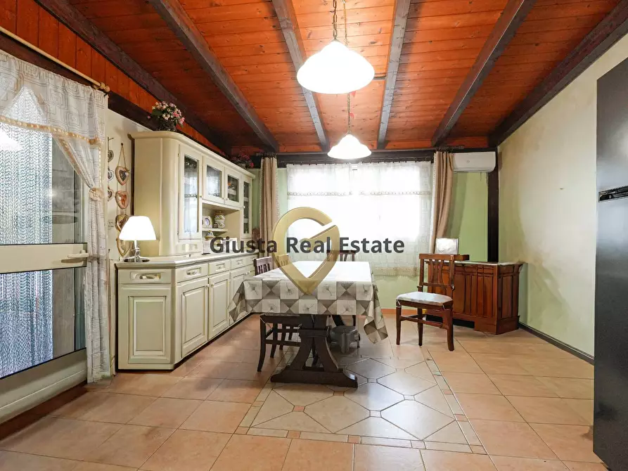 Immagine 23 di Appartamento in vendita  in via Val d'Aosta 8 a Mesagne