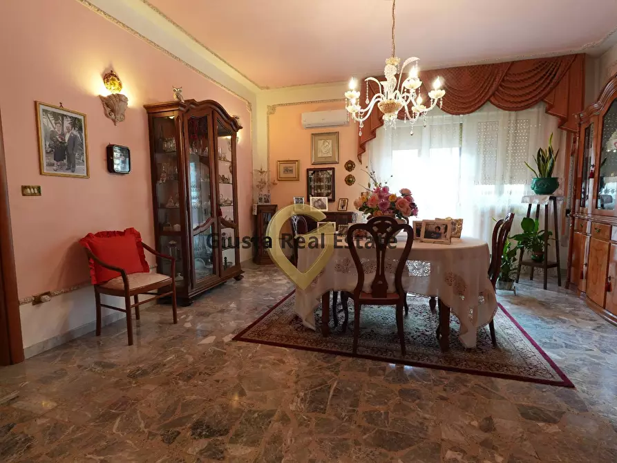 Immagine 4 di Appartamento in vendita  in via Val d'Aosta 8 a Mesagne