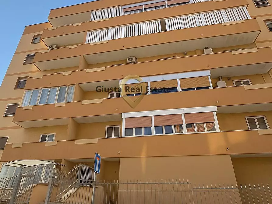Immagine 1 di Appartamento in vendita  in Via Angelo Lanzellotti 10 a Brindisi