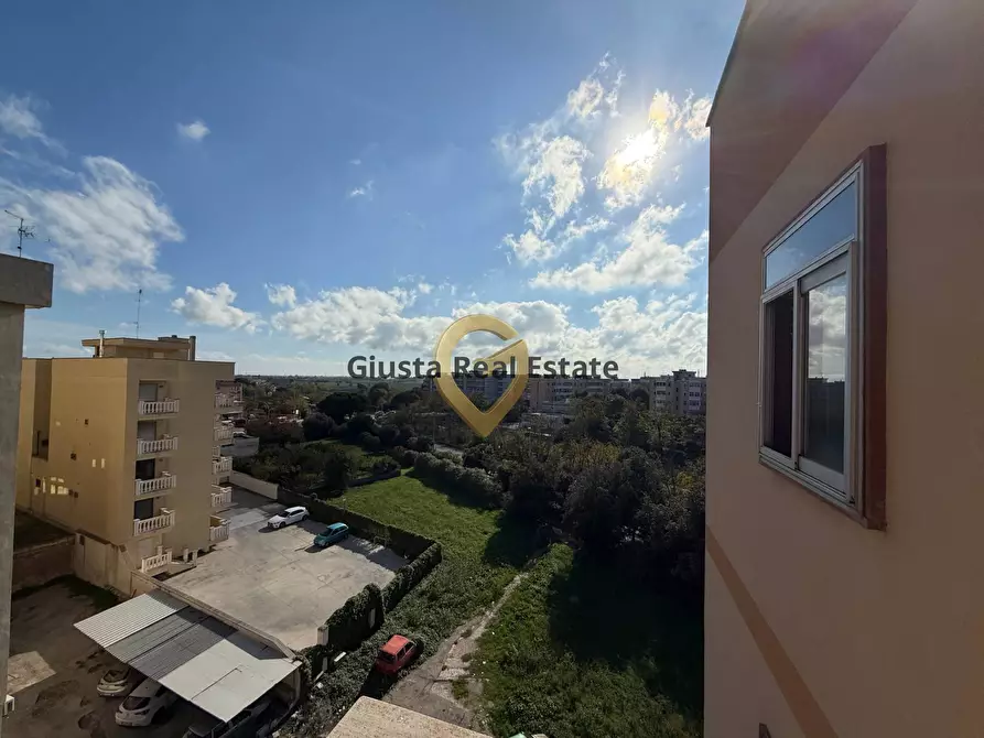 Immagine 17 di Appartamento in vendita  in Via Angelo Lanzellotti 10 a Brindisi