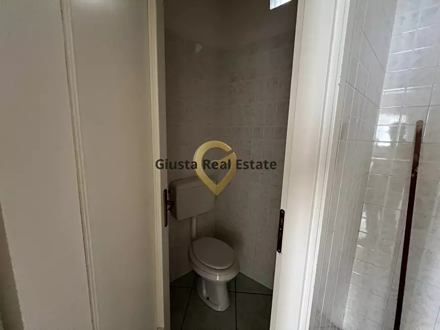 Immagine 12 di Attività commerciale in vendita  in Via Marconi 88 a Mesagne