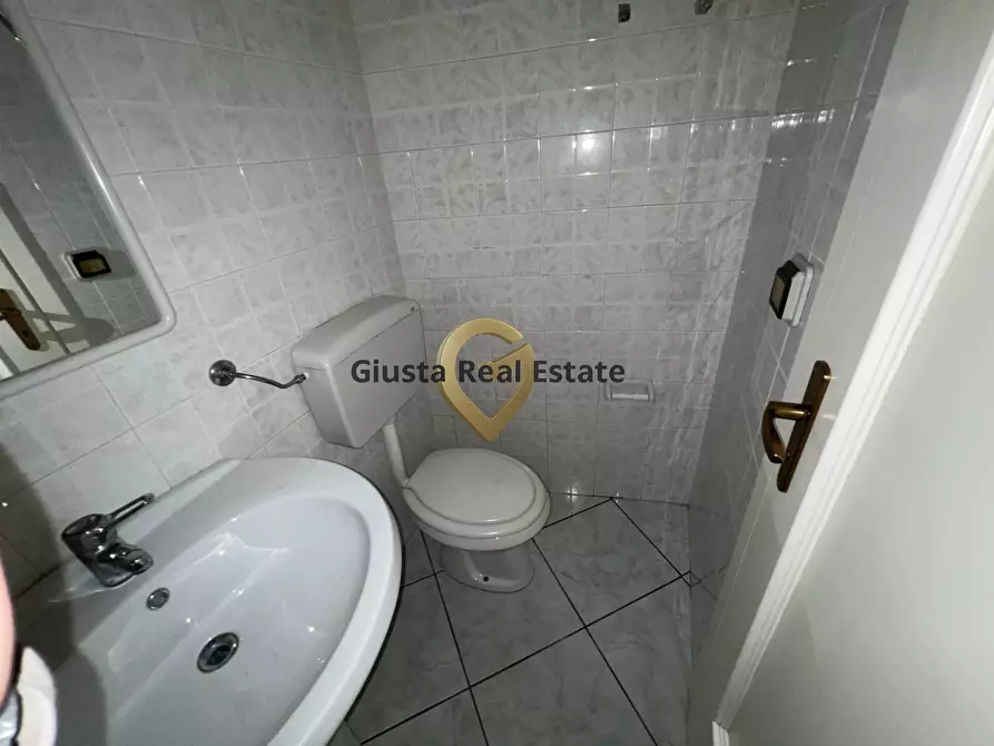 Immagine 13 di Attività commerciale in vendita  in Via Marconi 88 a Mesagne