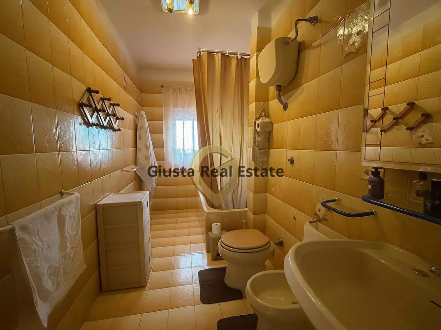 Immagine 20 di Appartamento in vendita  in Via Angelo Lanzellotti 10 a Brindisi