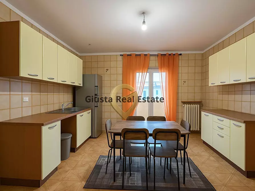 Immagine 10 di Appartamento in vendita  in Via Angelo Lanzellotti 10 a Brindisi