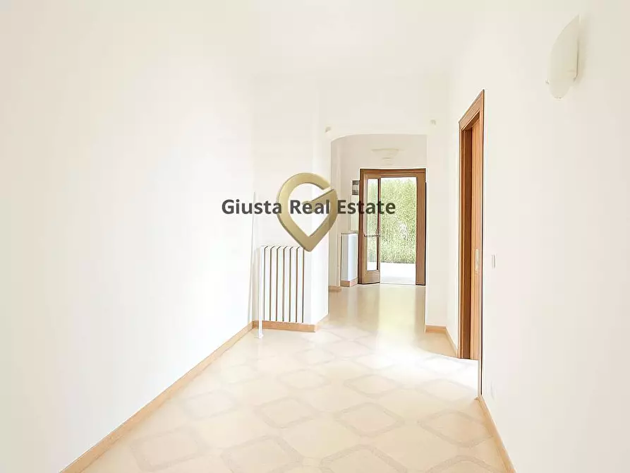 Immagine 16 di Villa in vendita  in Strada Dei Vini 16 a Brindisi