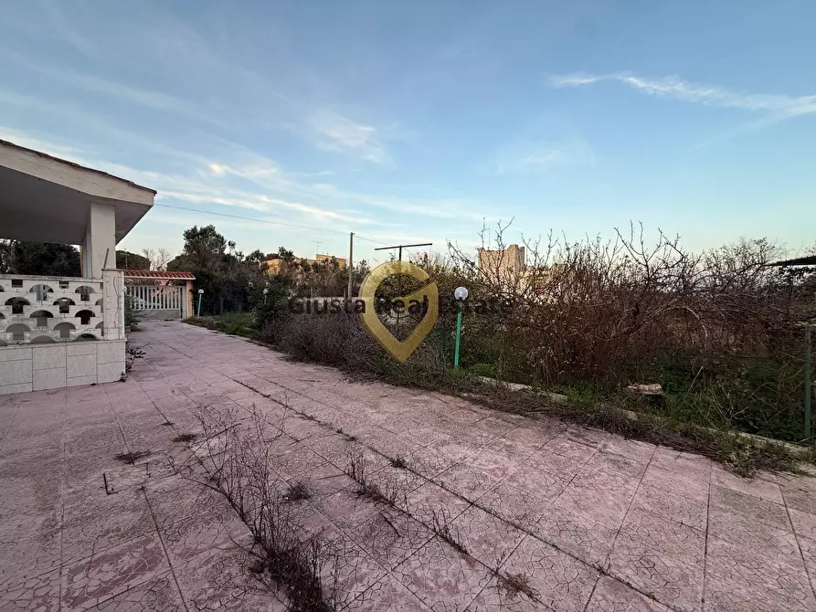 Immagine 22 di Villa in vendita  in Strada Dei Vini 16 a Brindisi