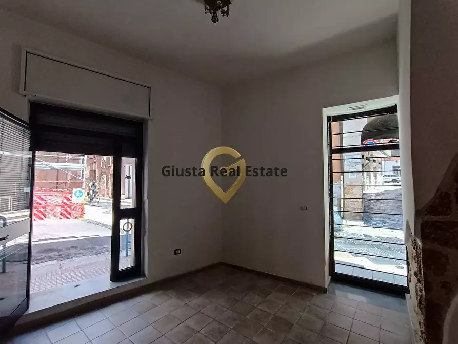 Immagine 4 di Locale commerciale   in Via Mazzini 1 a Brindisi