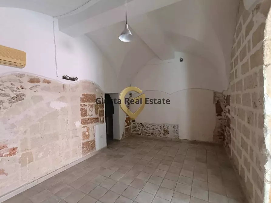 Immagine 6 di Locale commerciale   in Via Mazzini 1 a Brindisi