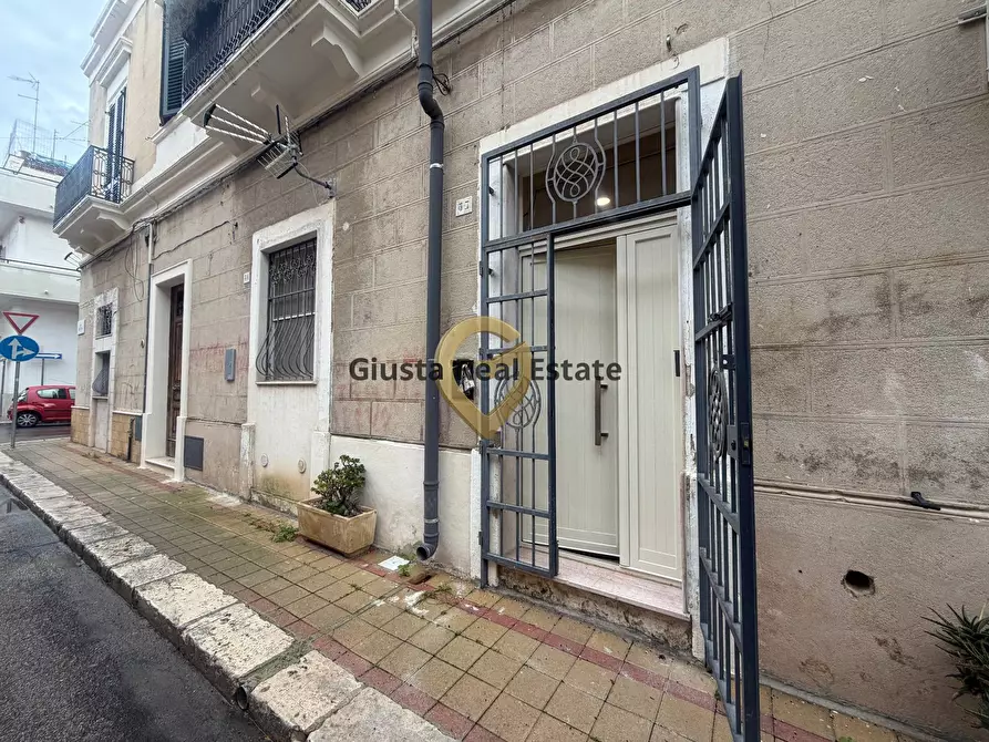 Immagine 2 di Casa indipendente in vendita  in Via Barletta 45 a Brindisi