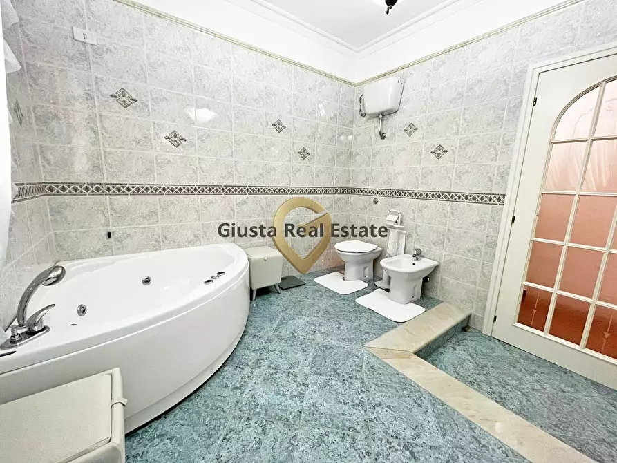 Immagine 10 di Casa semindipendente in vendita  in Viale dei Giacinti 2 a San Pietro Vernotico