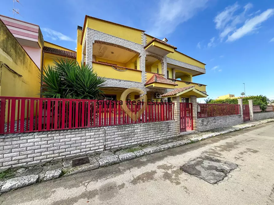 Immagine 2 di Villa in vendita  in Via Papa Giovanni XXIII a San Pietro Vernotico