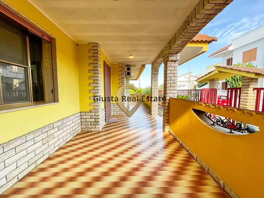 Immagine 5 di Villa in vendita  in Via Papa Giovanni XXIII a San Pietro Vernotico