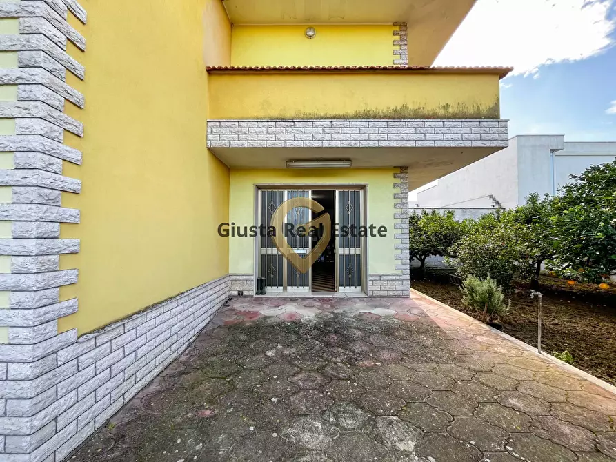 Immagine 10 di Villa in vendita  in Via Papa Giovanni XXIII a San Pietro Vernotico