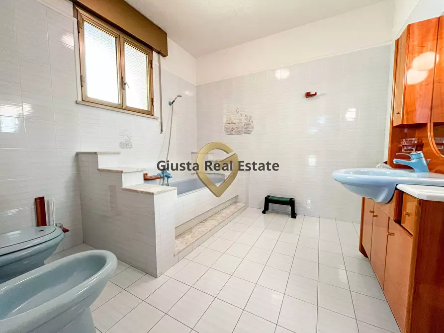 Immagine 33 di Villa in vendita  in Via Papa Giovanni XXIII a San Pietro Vernotico