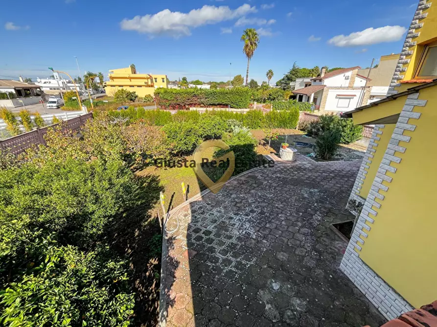 Immagine 36 di Villa in vendita  in Via Papa Giovanni XXIII a San Pietro Vernotico