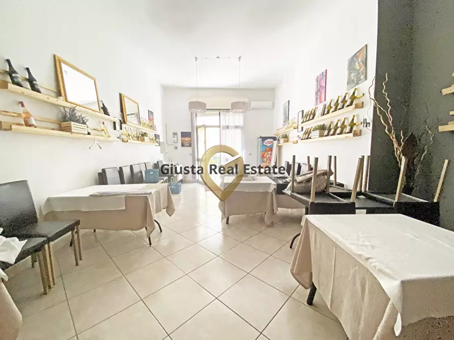 Immagine 18 di Locale commerciale in vendita  in Via Beccaria 2 a San Pietro Vernotico