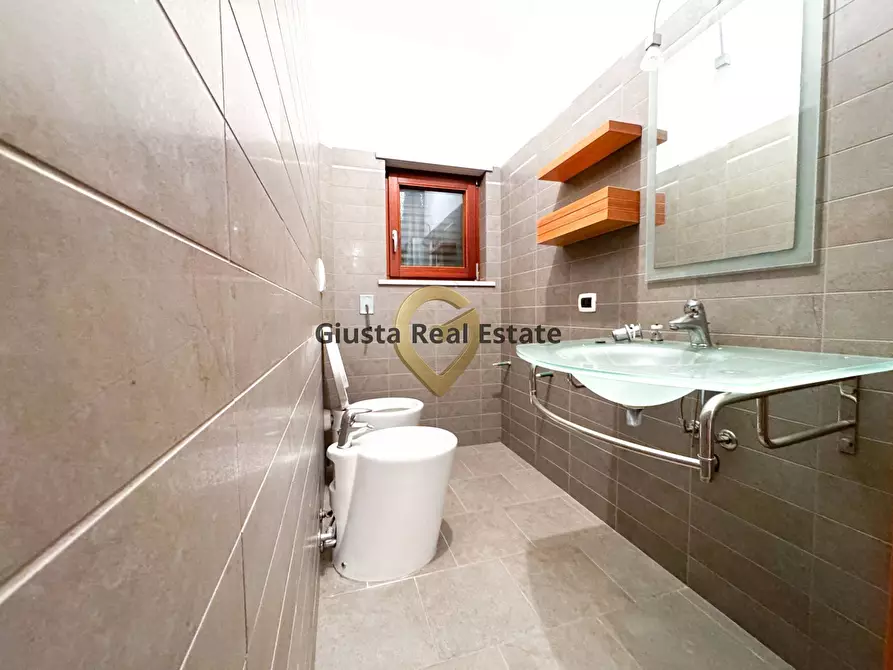 Immagine 17 di Casa indipendente in vendita  in via Caterina Scazzeri 49 a Latiano